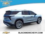 Used 2025 Chevrolet Traverse LT image 3