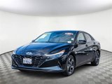 Used 2023 Hyundai Elantra Limited w/ Preferred Accessory Package image 5