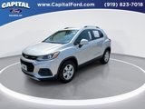 Used 2022 Chevrolet Trax LT w/ LT Convenience Package image 4