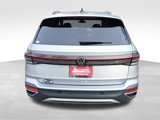 New 2025 Volkswagen Taos SE image 4