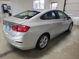 Used 2017 Chevrolet Cruze LT image 4
