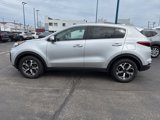 Used 2020 Kia Sportage LX image 4