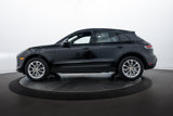 Certified 2025 Porsche Macan image 2
