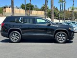 Used 2023 GMC Acadia SLE image 3