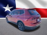 Used 2022 Volkswagen Tiguan SE w/ Panoramic Sunroof Package image 5