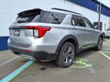 New 2025 Ford Explorer Active w/ Active Comfort Package image 2