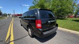 Used 2009 Chrysler Town & Country Touring w/ Entertainment Group #2 image 4