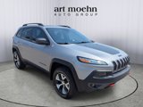 Used 2018 Jeep Cherokee Trailhawk image 4