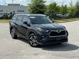 Used 2023 Toyota Highlander XLE image 2