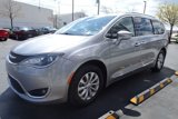 Used 2018 Chrysler Pacifica Touring-L image 4