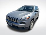 Used 2017 Jeep Cherokee Latitude w/ Comfort/Convenience Group image 2