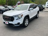 Used 2024 GMC Terrain SLE w/ Driver Convenience Package image 4