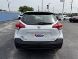 Used 2018 Nissan Kicks SV image 3