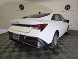 New 2025 Hyundai Elantra SE image 5