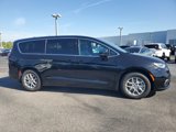 New 2025 Chrysler Pacifica Select image 5