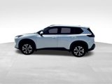 Used 2021 Nissan Rogue SV image 2