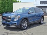 Used 2024 GMC Terrain SLT image 3