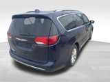 Used 2018 Chrysler Pacifica Touring-L Plus image 5