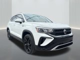 Used 2022 Volkswagen Taos SE w/ Panoramic Sunroof Package image 3