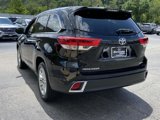 Used 2017 Toyota Highlander FWD V6 image 3