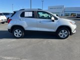 Used 2022 Chevrolet Trax LT w/ Driver Confidence Package image 2