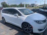 Used 2019 Chrysler Pacifica Limited w/ Tire & Wheel Group image 4