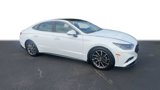 Used 2022 Hyundai Sonata Limited w/ Preferred Accessory Package image 2