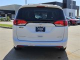Used 2020 Chrysler Pacifica Limited image 4