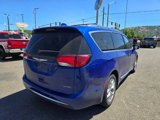 Used 2020 Chrysler Pacifica Limited image 3