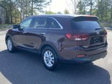 Used 2019 Kia Sorento LX image 4