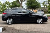 Used 2018 Subaru Impreza 2.0i Premium image 3