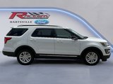 Used 2017 Ford Explorer XLT image 5