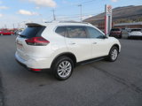 Used 2018 Nissan Rogue SV w/ Premium Package image 3