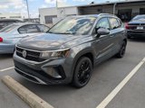 Used 2022 Volkswagen Taos SE w/ Panoramic Sunroof Package image 5
