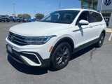 Certified 2022 Volkswagen Tiguan SE image 3