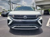 Used 2024 Volkswagen Taos SE w/ Panoramic Sunroof Package image 3
