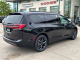 New 2025 Chrysler Pacifica Limited image 5