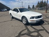 Used 2007 Ford Mustang Deluxe image 3