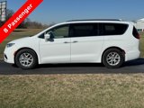 Used 2021 Chrysler Pacifica Touring-L image 2