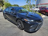 Used 2022 Toyota Camry SE image 3