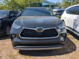 Used 2022 Toyota Highlander Platinum image 2