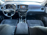 Used 2013 Nissan Pathfinder SV image 3