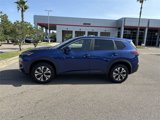 Used 2023 Nissan Rogue SV image 2