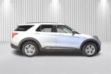 Used 2020 Ford Explorer XLT image 2