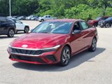 New 2025 Hyundai Elantra SEL image 2