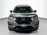 Used 2018 Nissan Rogue SV image 2