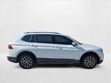 Used 2019 Volkswagen Tiguan SE w/ Panoramic Sunroof Package image 4