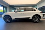 Used 2025 Porsche Macan image 2