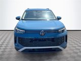 New 2025 Volkswagen Tiguan SE image 2