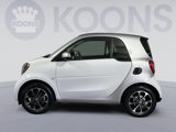 Used 2016 smart fortwo passion image 2
